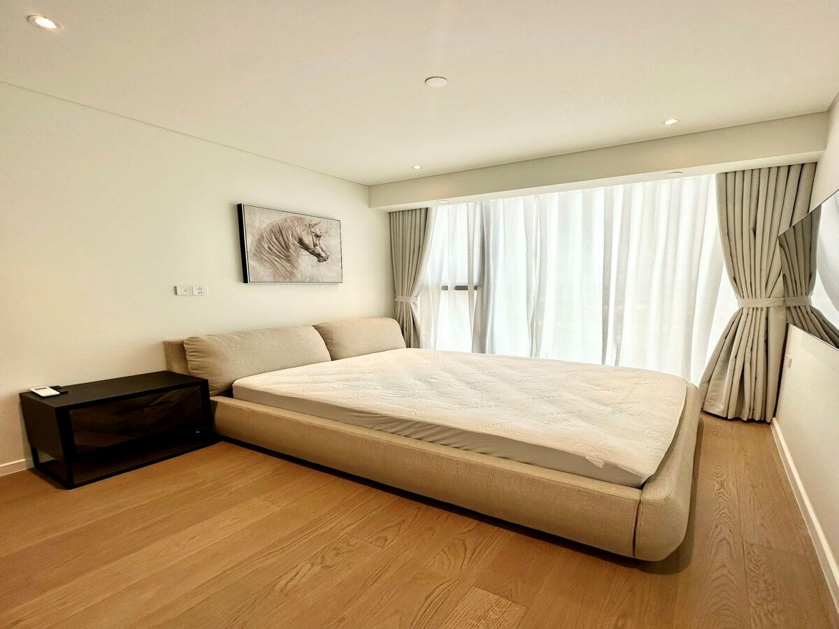 Bán căn hộ The Opera 2 Phòng Ngủ 94m2